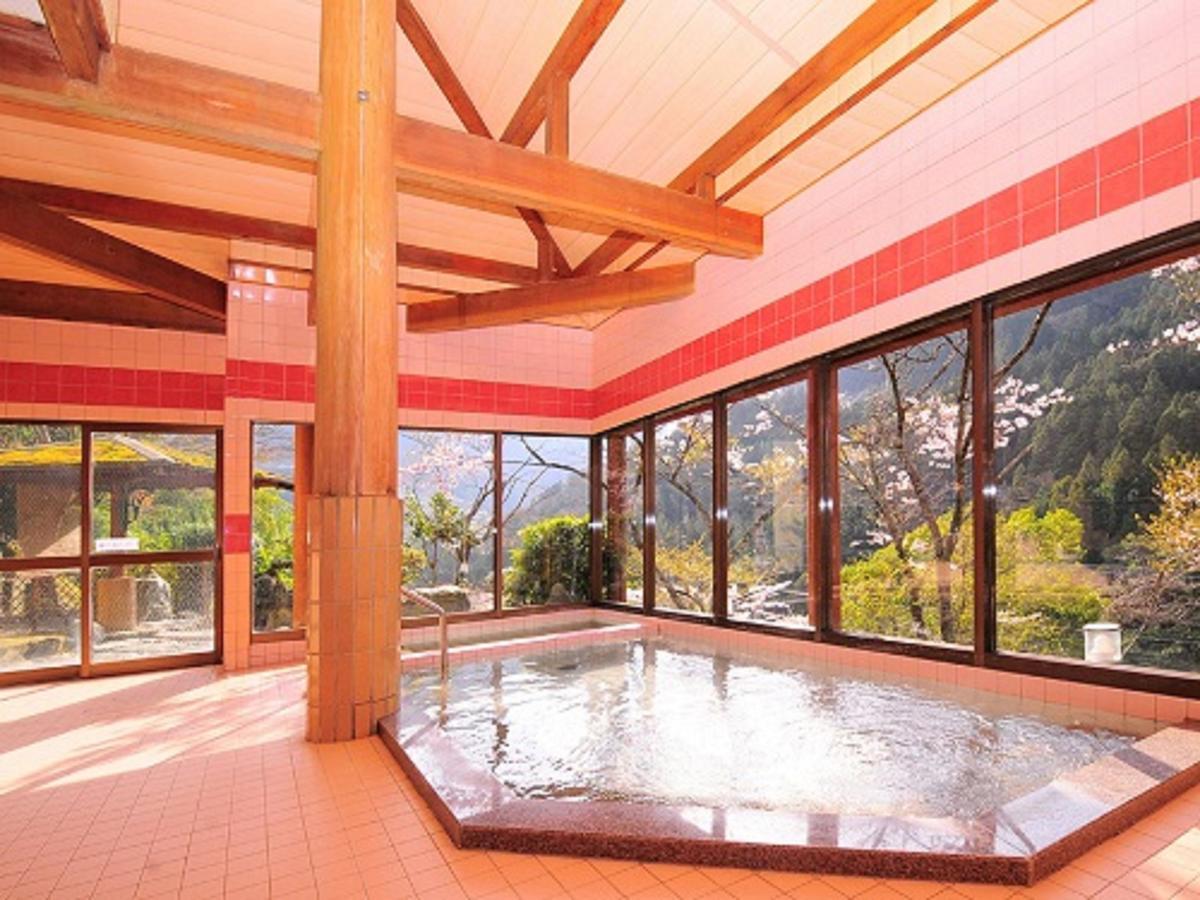Kazuraya Hotel Miyoshi  Exterior foto
