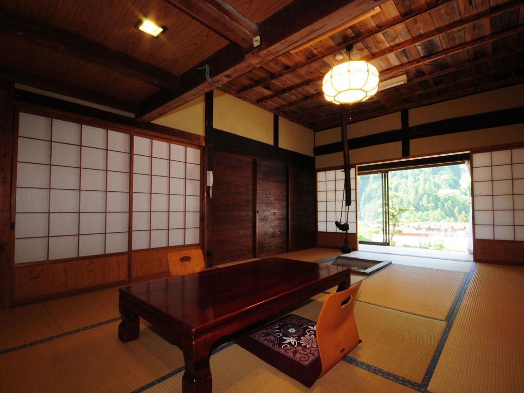 Kazuraya Hotel Miyoshi  Exterior foto